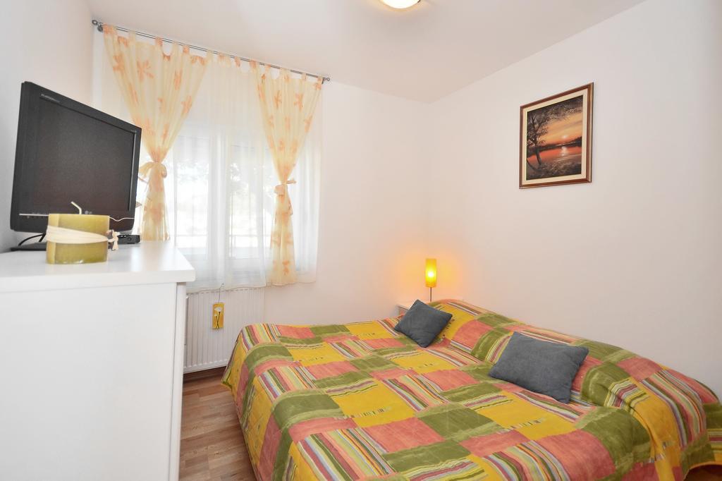 Apartments Vukasovic Mimice Habitación foto